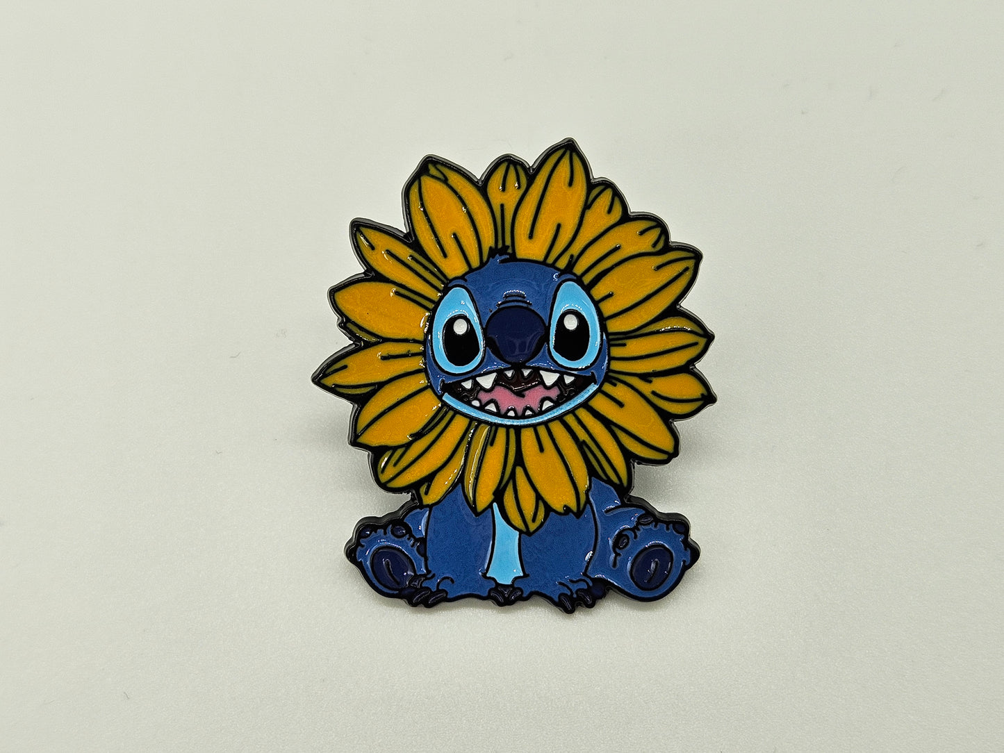 Blue Alien 6 - Pin Badge