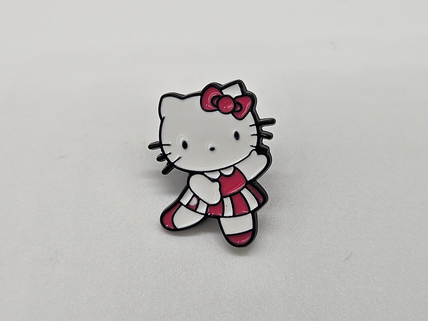 Kitty 9 - Pin Badge