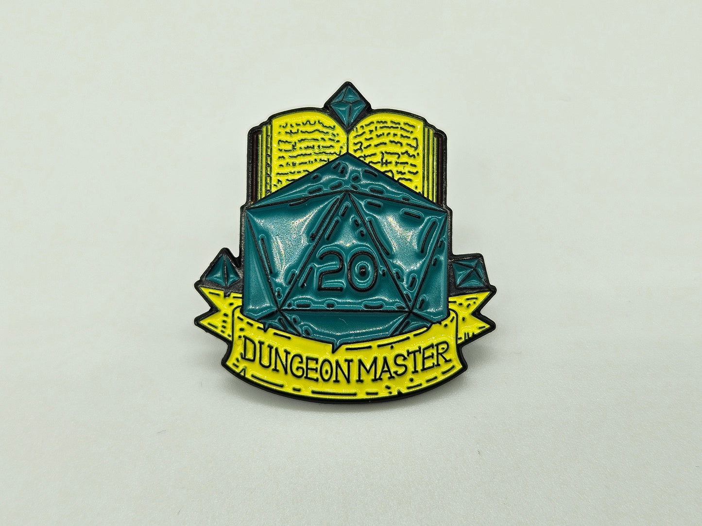 D&D Dungeon Master D20- Pin Badge